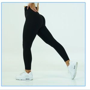 NVGTN Signature Black Small